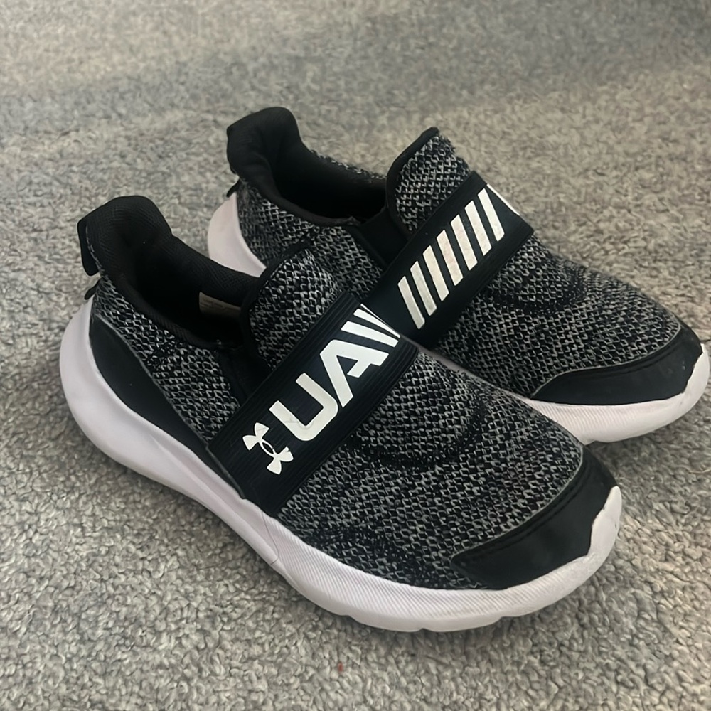Underarmour Kids Black shoes
